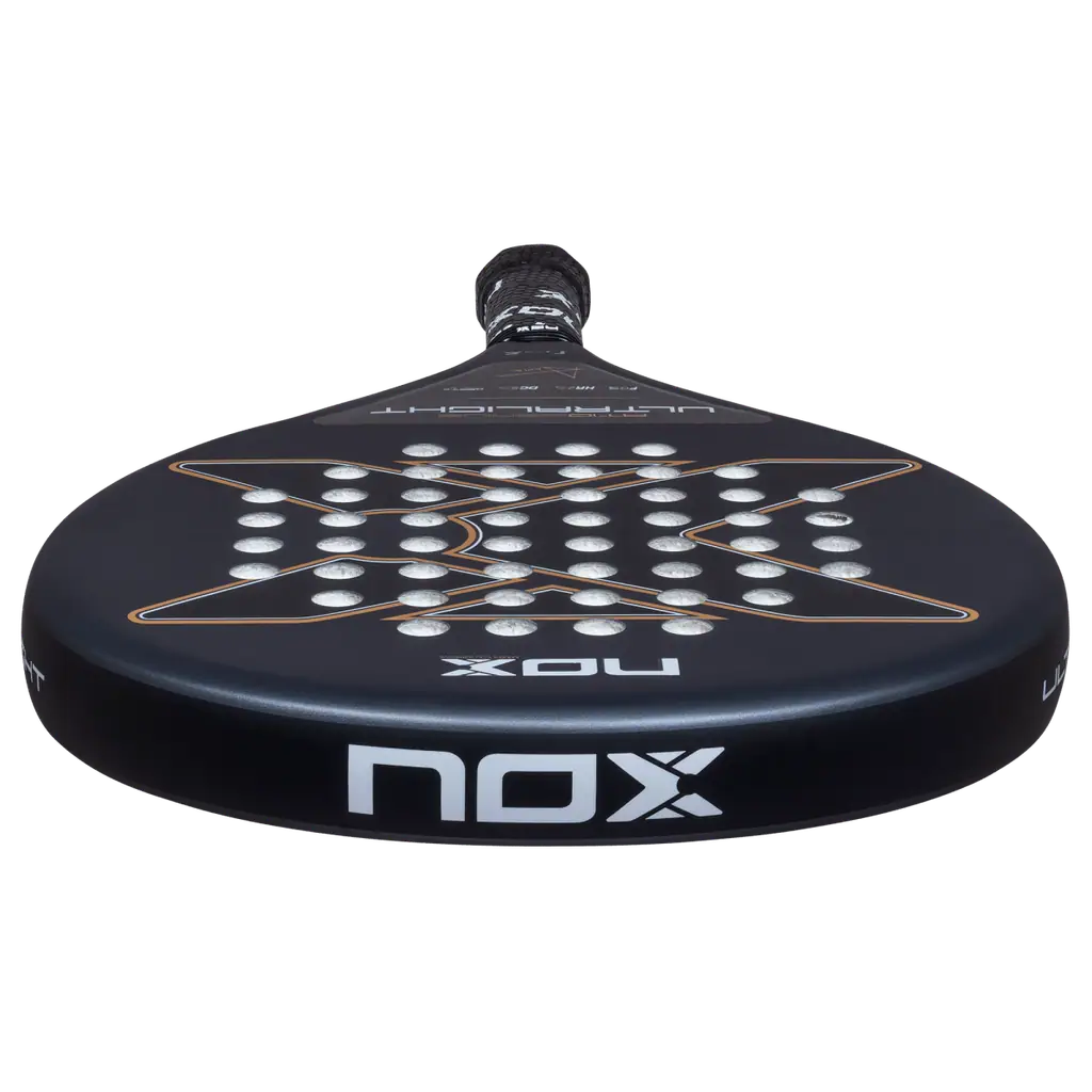 pala nox at10 genius ultra light 2026 3 Pala Nox AT10 Genius Ultra Light 2026, cara trasera